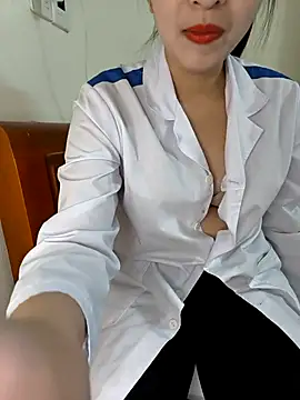 Ariana-Vy online show from 2, 11, 2025