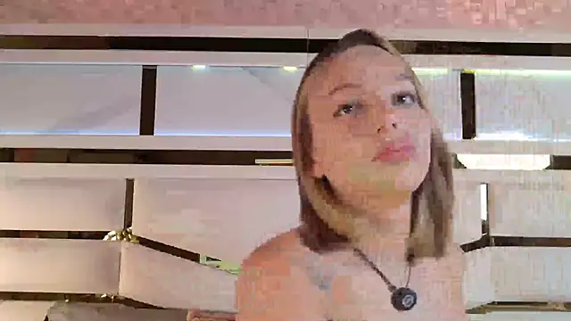 Snapshot of ambar_rosse25 chatting on 4, 10, 2025 ambar rosse25 online show from 4, 10, 2025
