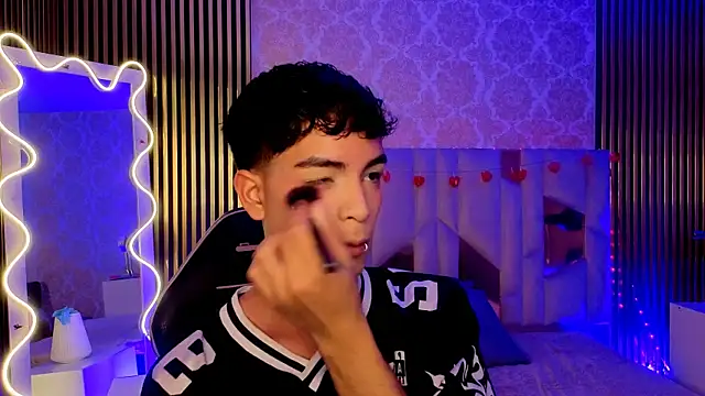 LIHIAN TAY online show from 5, 4, 2026