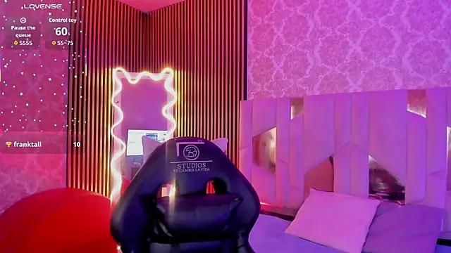 LIHIAN TAY online show from 28, 10, 2025