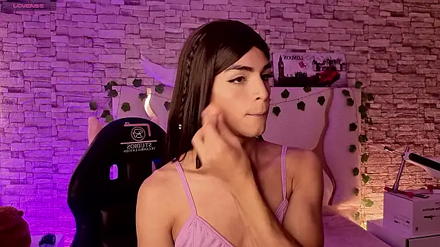 LIHIAN TAY online show from 26, 2, 2026