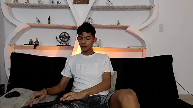 Snapshot of PRETTY_SEX1 chatting on 12, 11, 2025 PRETTY SEX1 online show from 12, 11, 2025