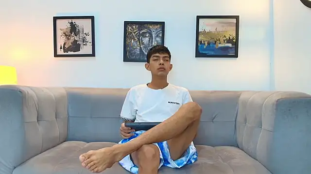 PRETTY SEX1 online show from 17, 1, 2026