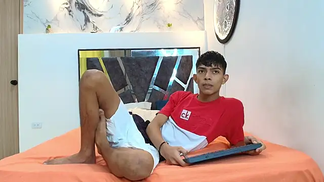 Snapshot of PRETTY_SEX1 chatting on 14, 11, 2025 PRETTY SEX1 online show from 14, 11, 2025