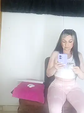 Snapshot of angierot2025 chatting on 25, 3, 2026 angierot2025 online show from 25, 3, 2026