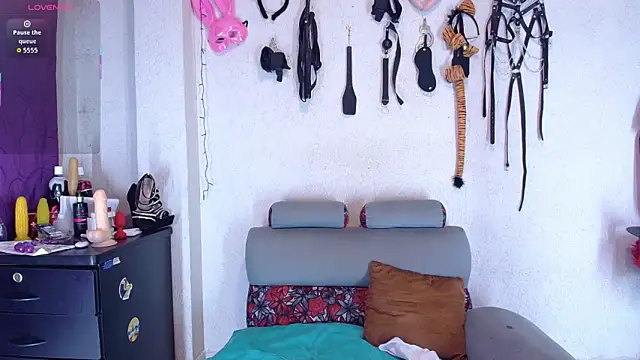 angierot2025 online show from 9, 11, 2025