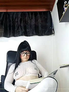 Snapshot of angierot2025 chatting on 23, 7, 2026 angierot2025 online show from 23, 7, 2026