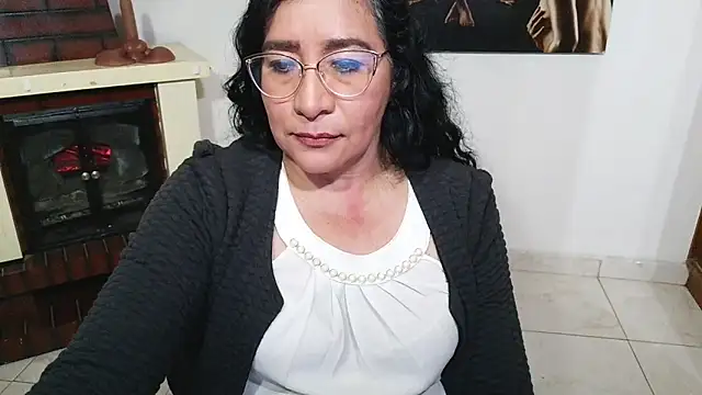 Grace mature milf online show from 18, 12, 2025