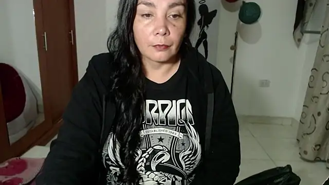 Vivian milf paint online show from 27, 9, 2025