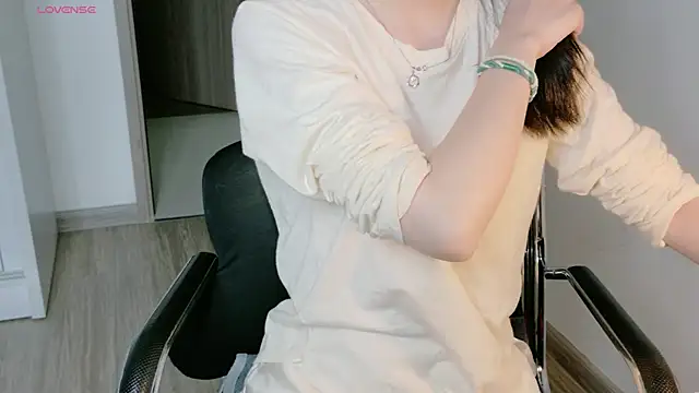 Snapshot of Ryeon_99 chatting on 22, 5, 2026 Ryeon 99 online show from 22, 5, 2026