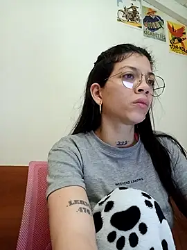 Paula Alameda online show from 10, 9, 2025