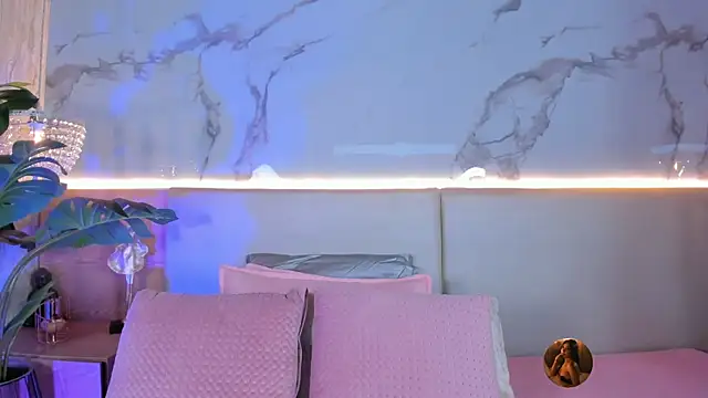 ValSmith  online show from 24, 2, 2026