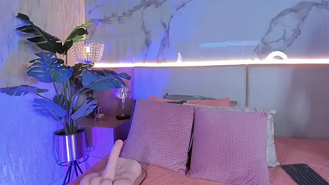 ValSmith  online show from 11, 3, 2026