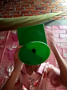 Snapshot of Sammy265 chatting on 6, 11, 2025 Sammy265 online show from 6, 11, 2025