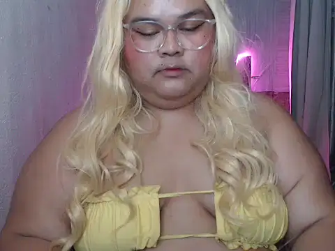 Snapshot of Naughty_alfrea chatting on 28, 4, 2026 Naughty alfrea online show from 28, 4, 2026