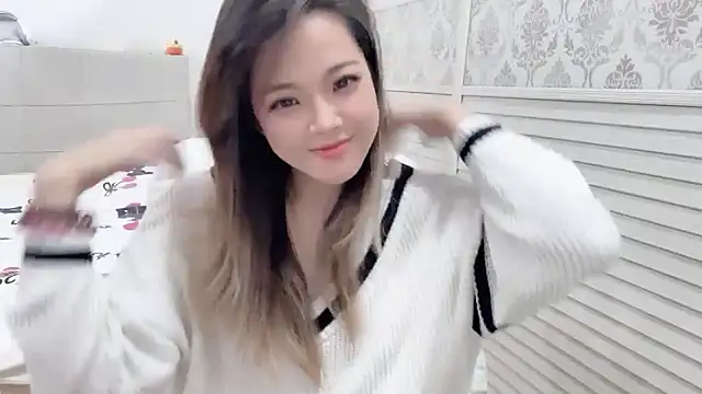 Holiland online show from 31, 10, 2025