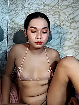 Snapshot of youryummybaby chatting on 4, 10, 2025 youryummybaby online show from 4, 10, 2025