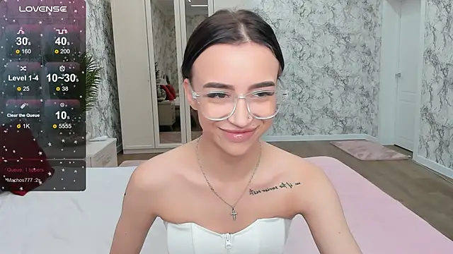 KatieBrown1 online show from 7, 10, 2025
