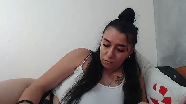 Maryem637048 online show from 24, 11, 2025