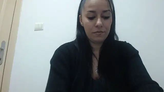 Maryem637048 online show from 17, 12, 2025