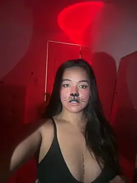 Snapshot of urasianlady chatting on 1, 11, 2025 urasianlady online show from 1, 11, 2025