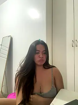 Snapshot of urasianlady chatting on 17, 10, 2025 urasianlady online show from 17, 10, 2025