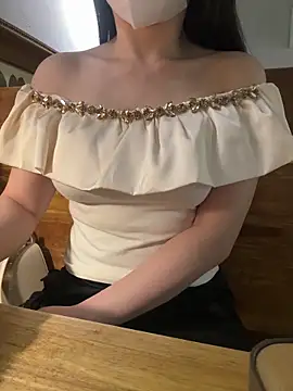 Meii-meyy online show from 19, 12, 2025