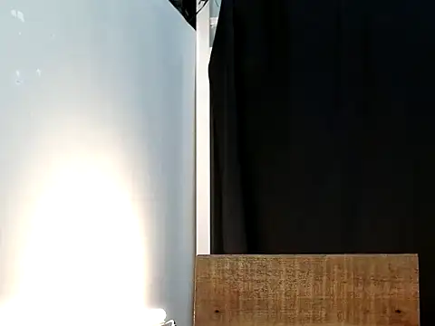 angelaxmonroe online show from 22, 4, 2026
