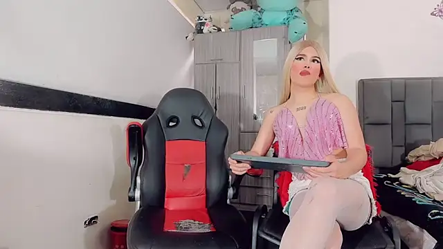 thiara veky online show from 4, 11, 2025