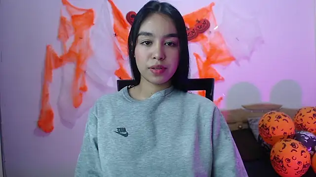 kyra fox  online show from 18, 10, 2025