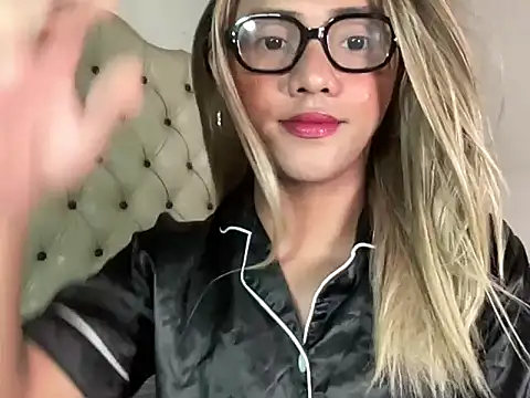 calimonroe online show from 3, 3, 2026