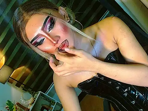Queen yasii 88 online show from 28, 5, 2026