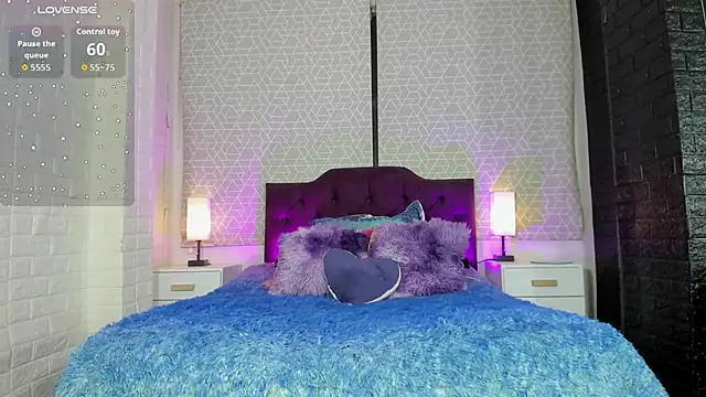 Snapshot of Zamara_Kleii chatting on 8, 10, 2025 Zamara Kleii online show from 8, 10, 2025