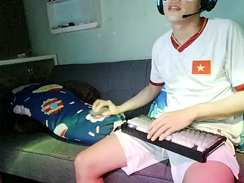 boyhigh1997 online show from 23, 2, 2026