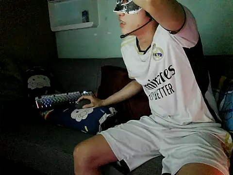 boyhigh1997 online show from 5, 2, 2026