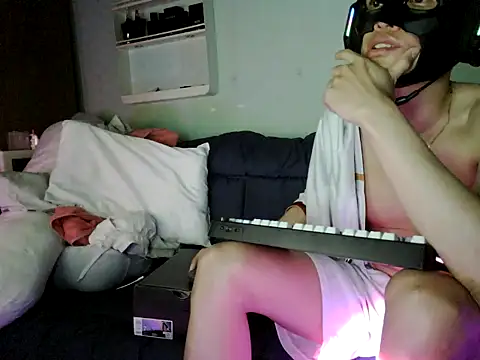 boyhigh1997 online show from 11, 3, 2026