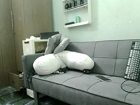 boyhigh1997 online show from 15, 5, 2026