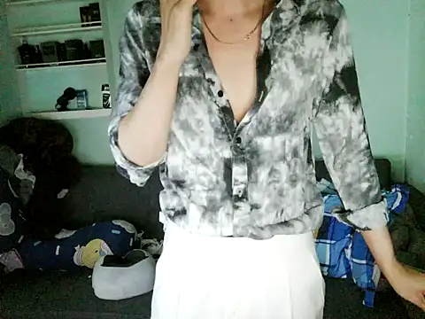 boyhigh1997 online show from 15, 2, 2026