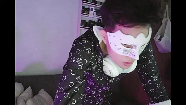 boyhigh1997 online show from 30, 6, 2026