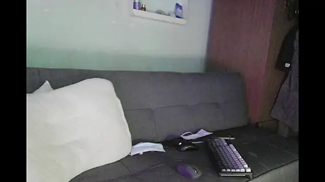 boyhigh1997 online show from 17, 6, 2026
