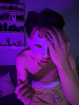 boyhigh1997 online show from 22, 7, 2026