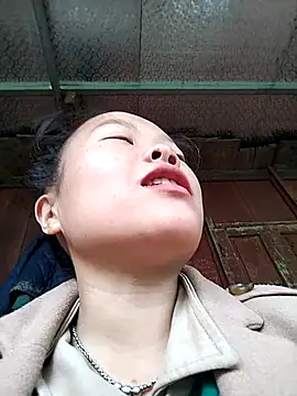 Snapshot of Rioo122 chatting on 8, 11, 2025 Rioo122 online show from 8, 11, 2025