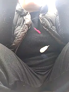 Snapshot of Rioo122 chatting on 21, 11, 2025 Rioo122 online show from 21, 11, 2025