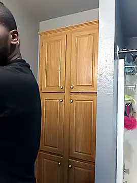 Snapshot of EbonyKing69 chatting on 9, 10, 2025 EbonyKing69 online show from 9, 10, 2025