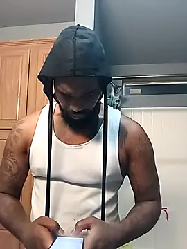 Snapshot of EbonyKing69 chatting on 11, 10, 2025 EbonyKing69 online show from 11, 10, 2025