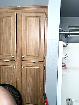 Snapshot of EbonyKing69 chatting on 10, 11, 2025 EbonyKing69 online show from 10, 11, 2025