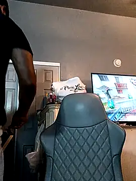 Snapshot of EbonyKing69 chatting on 14, 11, 2025 EbonyKing69 online show from 14, 11, 2025