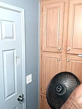 Snapshot of EbonyKing69 chatting on 12, 11, 2025 EbonyKing69 online show from 12, 11, 2025