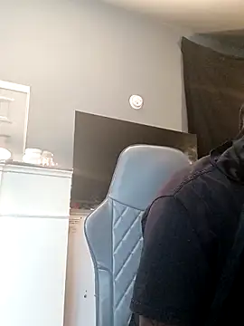 Snapshot of EbonyKing69 chatting on 17, 11, 2025 EbonyKing69 online show from 17, 11, 2025