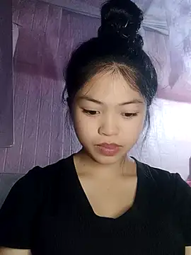 Snapshot of Thy00__ chatting on 29, 10, 2025 Thy00 online show from 29, 10, 2025